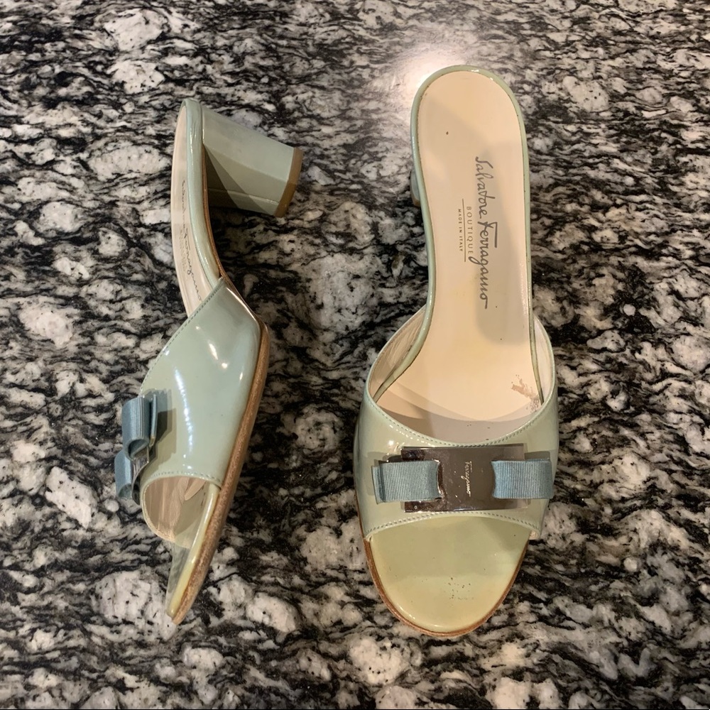 Vintage Ferragamo Mules in Mint Green Patent Leather Heels Heels Vara Bow Look